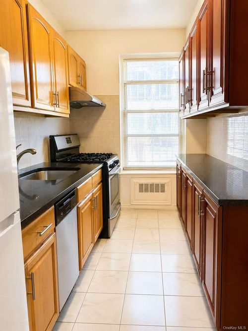 1a-138-25 68th Dr, Flushing, NY, 11367-1613 | Card Image