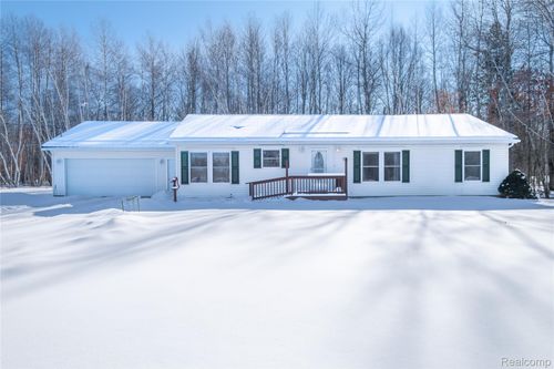 11944 N Wise Rd, Clare, MI, 48617-9536 | Card Image