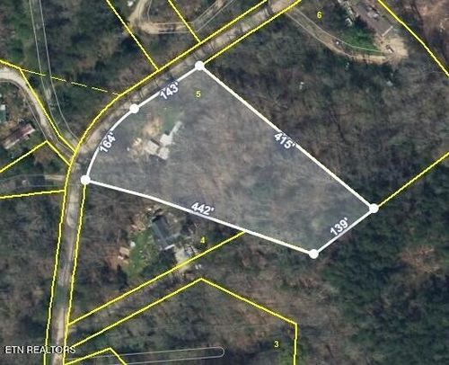 480 Half Moon Rd, Oliver Springs, TN, 37840-6107 | Card Image