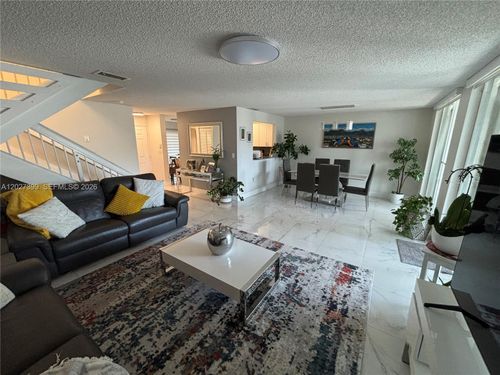 10247-10247 Nw 51st Ter, Doral, FL, 33178-3204 | Card Image