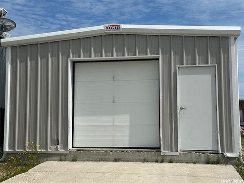 107 Churchill St, Hudson Bay, SK, S0E0Y0 | Card Image