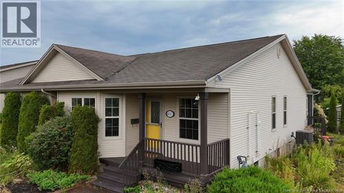 72 Colby Cres, Moncton, NB, E1G5M3 | Card Image