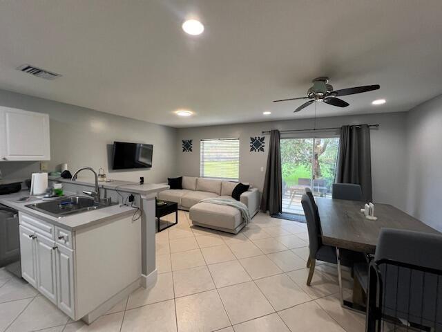 Mill Brook Pl, Lake Worth, FL 33463