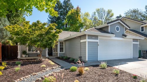 9514 Lazy Creek Dr, Windsor, CA, 95492-8067 | Card Image