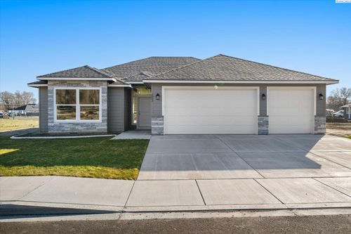 2803 Alder Rd, Pasco, WA, 99301-7826 | Card Image