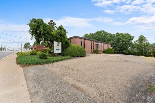 680 Warren Ave, East Providence, RI, 02914-1405 | Card Image