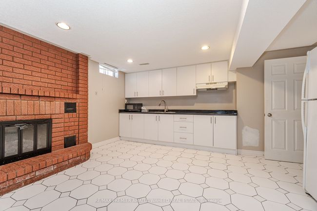 166 Killian Rd, House other with 5 bedrooms, 4 bathrooms and 2 parking in Maple ON | Image 36