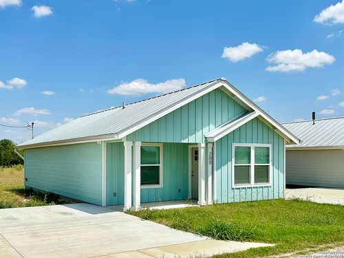 200 County Road 485, Castroville, TX, 78009-5824 | Card Image