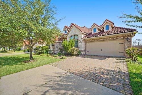 9 Oakmont Ct, Jersey Village, TX, 77064-4056 | Card Image