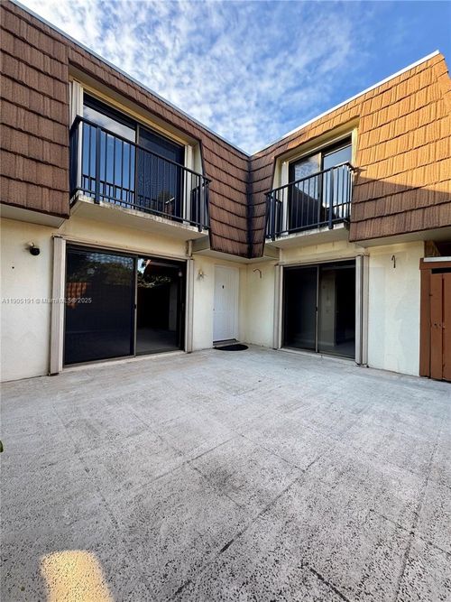 9143 Sw 23rd St, Davie, FL, 33324-5000 | Card Image