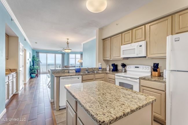 607 Legacy Towers-3 | Image 9