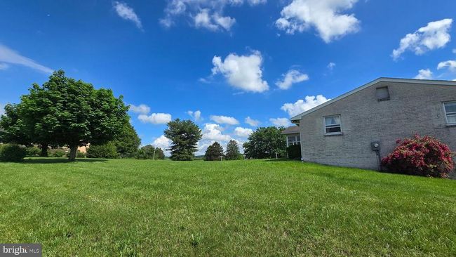 1373 Martin Rd, House other with 3 bedrooms, 2 bathrooms and null parking in SPRING GROVE PA | Image 5