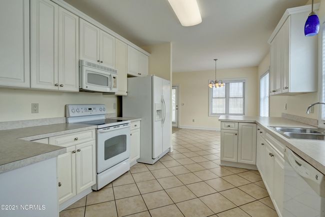B - 315 Spartanburg Ave, Condo with 2 bedrooms, 2 bathrooms and null parking in Carolina Beach NC | Image 9