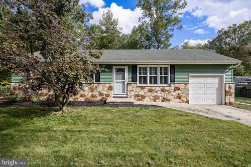 930 Birch Ln, WILLIAMSTOWN, NJ, 08094-4188 | Card Image