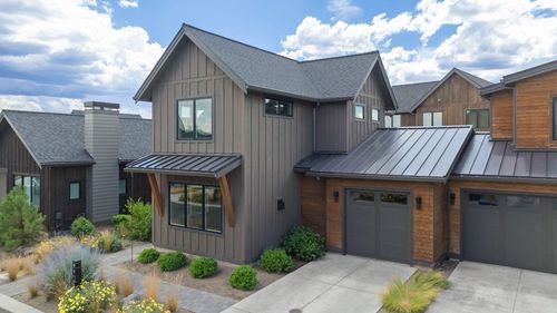 61309 Howe Way, Bend, OR, 97702-3831 | Card Image