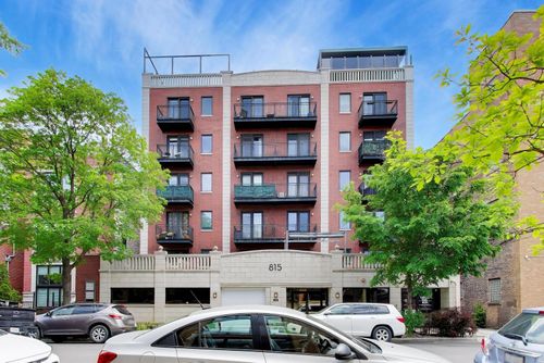 204-815 Marshfield Ave, Chicago, IL, 60622-7535 | Card Image