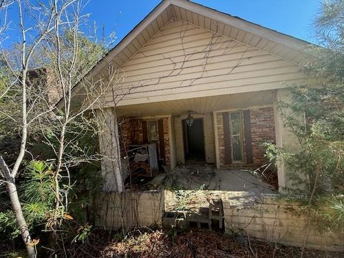 2460 Bellview Church Rd, Laurens, SC, 29360-5513 | Card Image