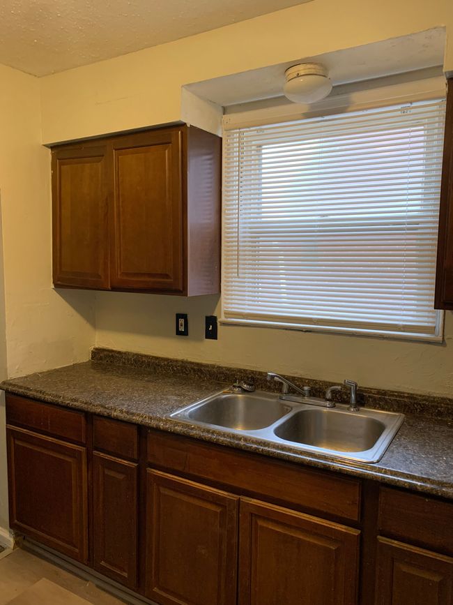 18428 Beland St, House other with 3 bedrooms, 3 bathrooms and null parking in Detroit MI | Image 5