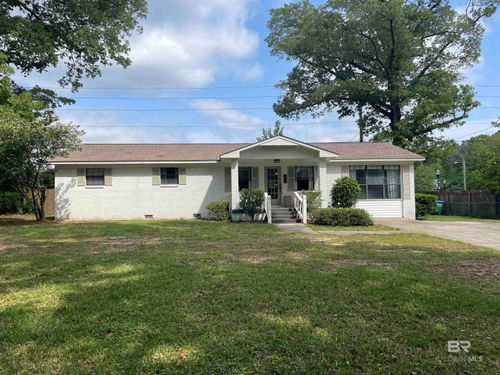 105 Sara Ave N, Spanish Fort, AL, 36527-5433 | Card Image