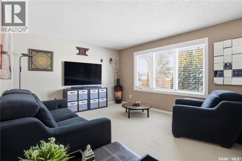 39 Paynter Cres, Regina, SK, S4X1H5 | Card Image