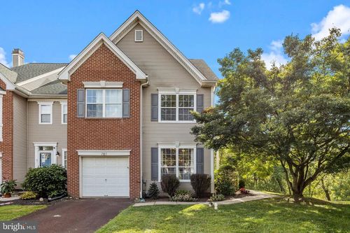 781 Martingale Rd, SCHWENKSVILLE, PA, 19473-2812 | Card Image