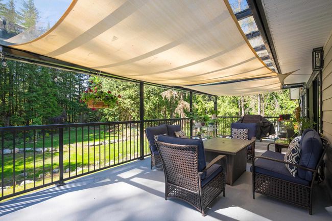 11659 272 St, House other with 8 bedrooms, 4 bathrooms and 10 parking in Maple Ridge BC | Image 13
