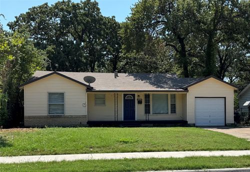 3726 Selma St, Fort Worth, TX, 76111-6115 | Card Image