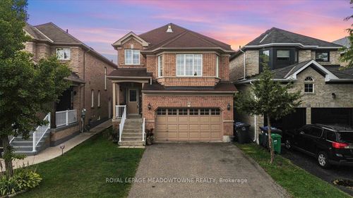 13 Albright Rd, Brampton, ON, L6X5C8 | Card Image