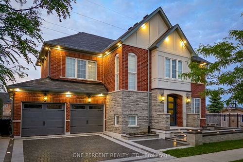 102 Monkton Cir, Brampton, ON, L6Y5Z5 | Card Image