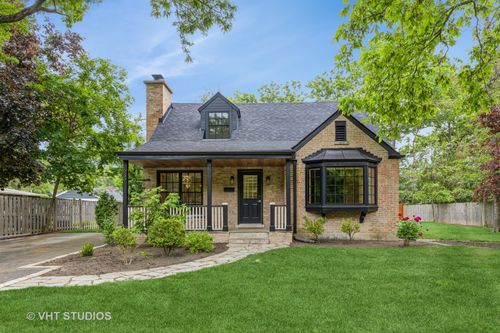 639 Harms Rd, Glenview, IL, 60025-3438 | Card Image