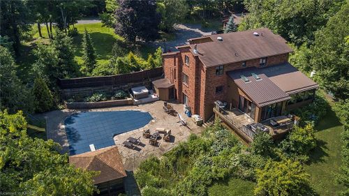 1059 Cedarwoods Dr, Verona, ON, K0H2W0 | Card Image