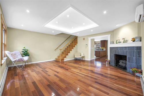 37 79th St, Jackson Heights, NY, 11372-6750 | Card Image