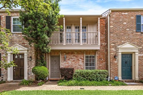 83-5827 Valley Forge Dr, Houston, TX, 77057-2237 | Card Image