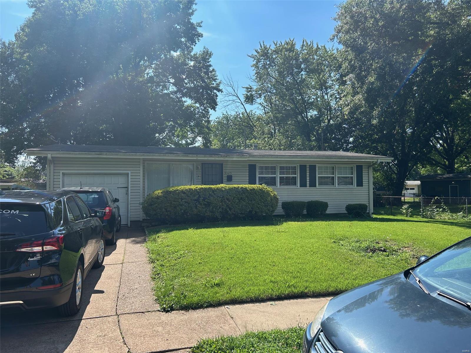 Clarion Dr, Saint Louis, MO 63136