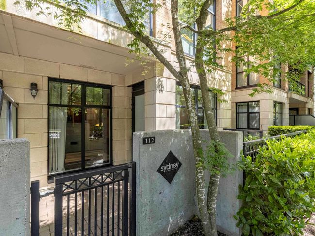 112 - 2065 W 12 Th Avenue, Condo with 1 bedrooms, 1 bathrooms and 1 parking in Vancouver BC | Image 2