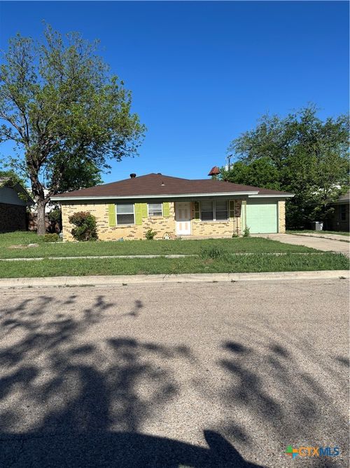 621 Bishop Dr, Killeen, TX, 76541-7124 | Card Image