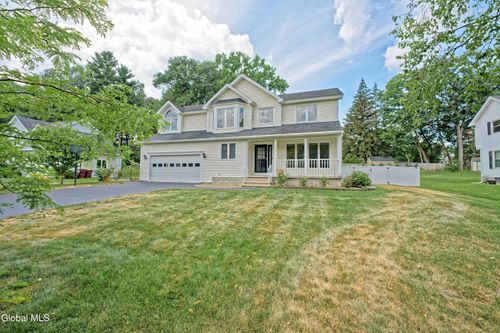 33 Cindy Lane, Halfmoon, NY, 12065 | Card Image