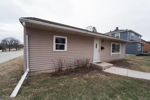 2811 N 11th Street, Sheboygan, WI, 53083 | Card Image