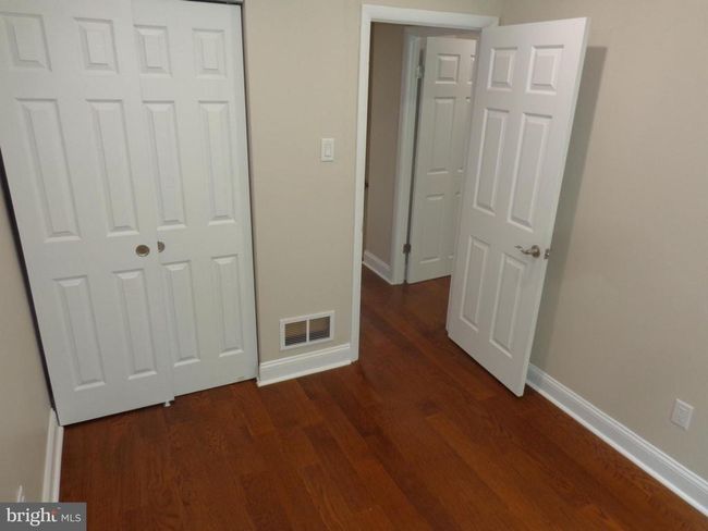 221 Hickory Hill Rd, Townhouse with 3 bedrooms, 2 bathrooms and null parking in PHILADELPHIA PA | Image 8