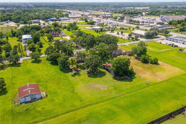 2751 Piper Rd, House other with 3 bedrooms, 2 bathrooms and 2 parking in Pearland TX | Image 13