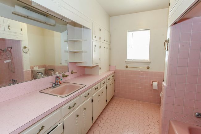 2608 E 24 Th St, House other with 3 bedrooms, 3 bathrooms and 2 parking in Big Spring TX | Image 30