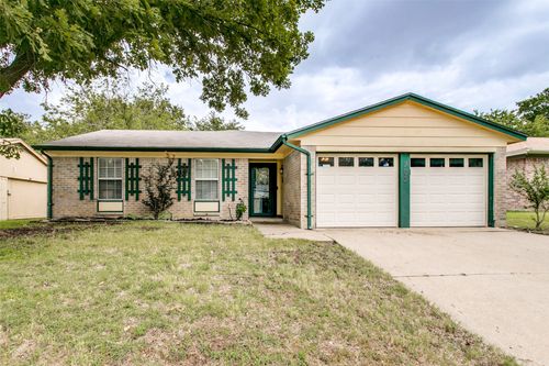 705 Reveille Rd, Fort Worth, TX, 76108-4028 | Card Image