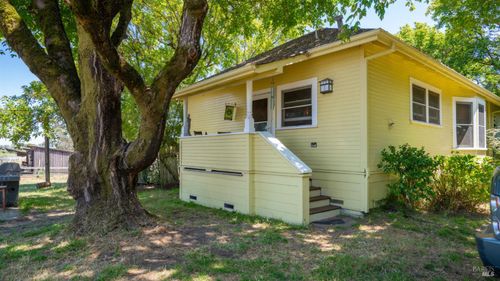 4898 Bodega Ave, Petaluma, CA, 94952-9603 | Card Image