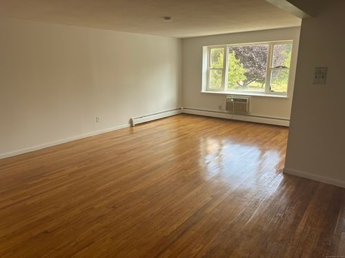 unit-1b-70 Farmington Ave, New London, CT, 06320-3215 | Card Image