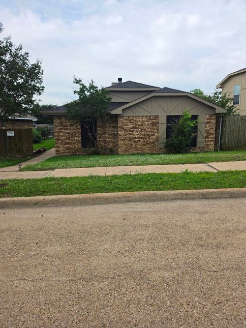 1416 Hackamore St, Mesquite, TX, 75149-6816 | Card Image