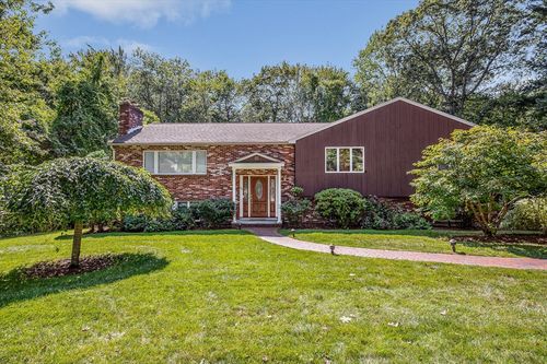 66 Colburn Rd, Reading, MA, 01867-1409 | Card Image