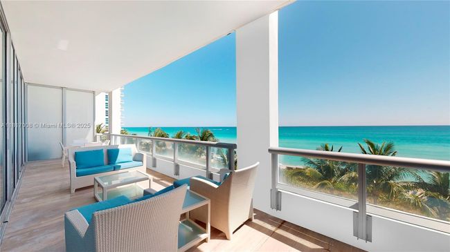 APT-405 - 6799 Collins Ave, Condo with 3 bedrooms, 3 bathrooms and null parking in Miami Beach FL | Image 17