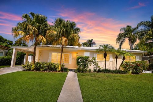 0-8025 Sw 62nd Pl, South Miami, FL, 33143-8011 | Card Image