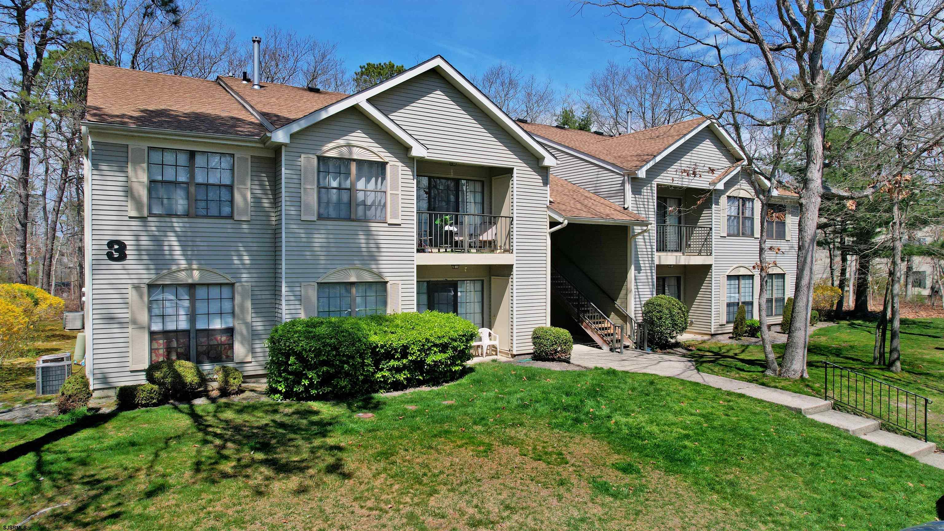 Sussex Pl, Galloway, NJ 08205