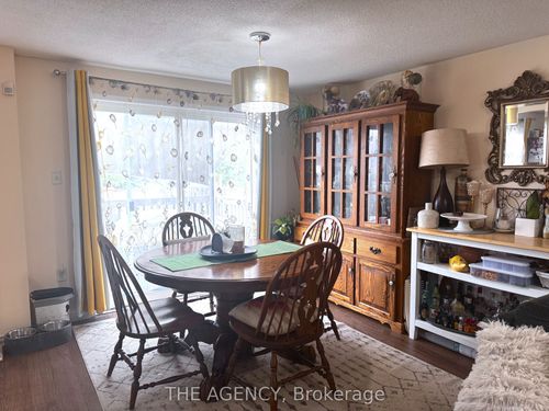 18 Srigley St, Barrie, ON, L4N0L9 | Card Image